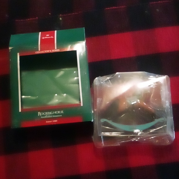 Rocking Horse 1989 Hallmark ornament new in box never displayed - Picture 3 of 6